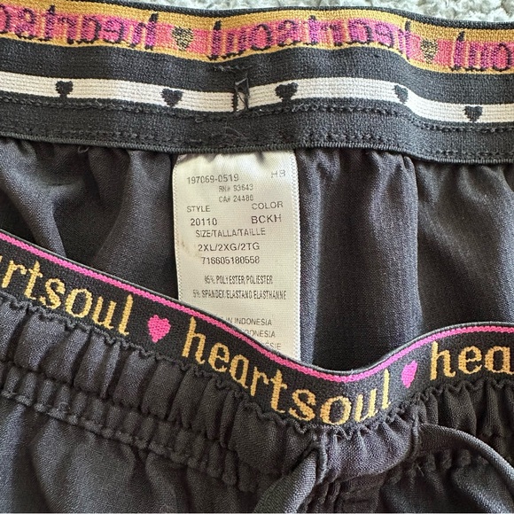 HeartSoul Black Scrubs - Picture 3 of 4